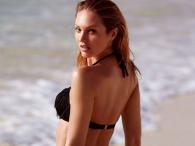 Candice Swanepoel pozuje na plaży w bikini Victoria's Secret