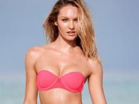 Candice Swanepoel pozuje na plaży w bikini Victoria's Secret