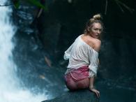 Candice Swanepoel na tle egzotycznych scenerii 