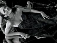 Candice Swanepoel pozuje dla Osmoze Jeans