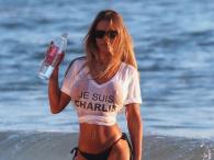 CharliCharlie Riina i jej mokry podkoszulek w reklamie wody "138"