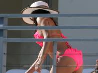 Eva Longoria dała się złapać w bikini 