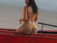 Kim Kardashian pupą nadal podbija świat