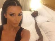 Kim Kardashian odchudza się za pomocą gorsetu? 