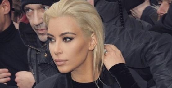 Kim Kardashian przefarbowała się na platynowy blond! 