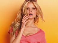 Magdalena Frąckowiak - polska modelka przedstawia kolekcję Victoria's Secret