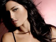 Nicole Williams - seksowna modelka w bieliźnie La Senza