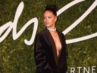 Rihanna znowu pokazuje się bez makijażu